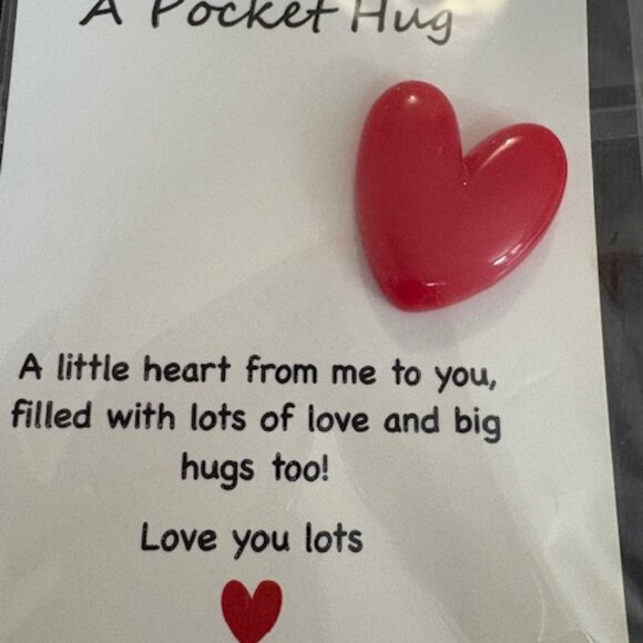 NEW SET OF 5 POCKET TAG HUGS. - Picture 2 of 3